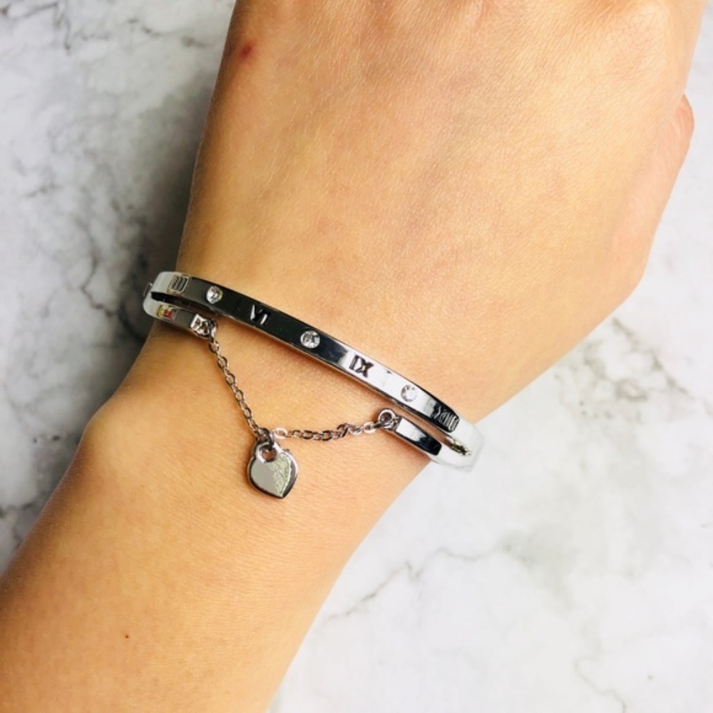 New! Roman Numeral Heart Drop Silver Bracelet